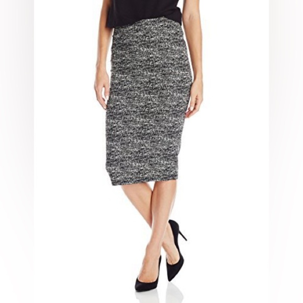 BCBGeneration Black and Gray stretchy Pencil Skirt